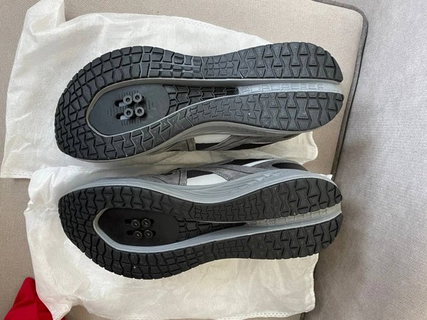 Кроссовки МТБ шип