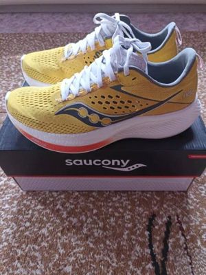 Кроссовки беговые saucony