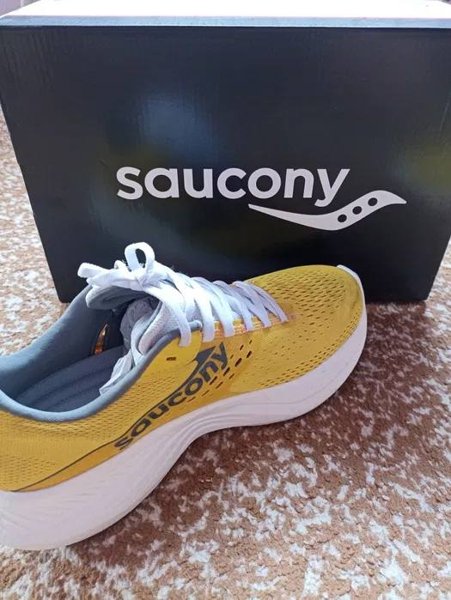 Кроссовки беговые saucony