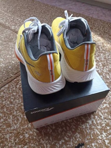 Кроссовки беговые saucony