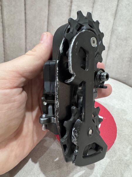 ЗАДНИЙ ПЕРЕКЛЮЧАТЕЛЬ SRAM RIVAL AXS