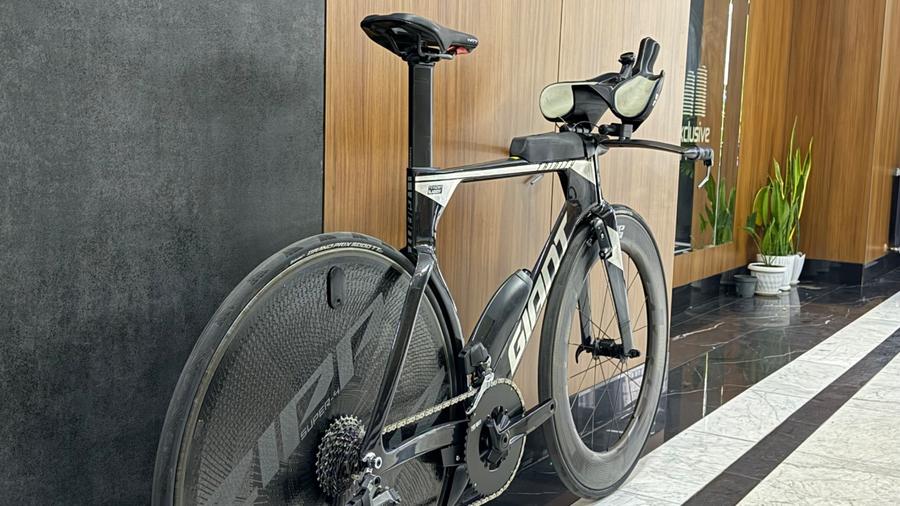 TT BIKE GIANT TRINITY