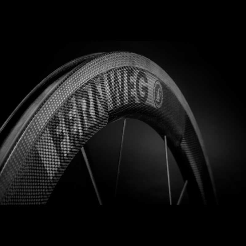 Колесо переднее 28" Lightweight Fernweg 60мм CL 16 spokes