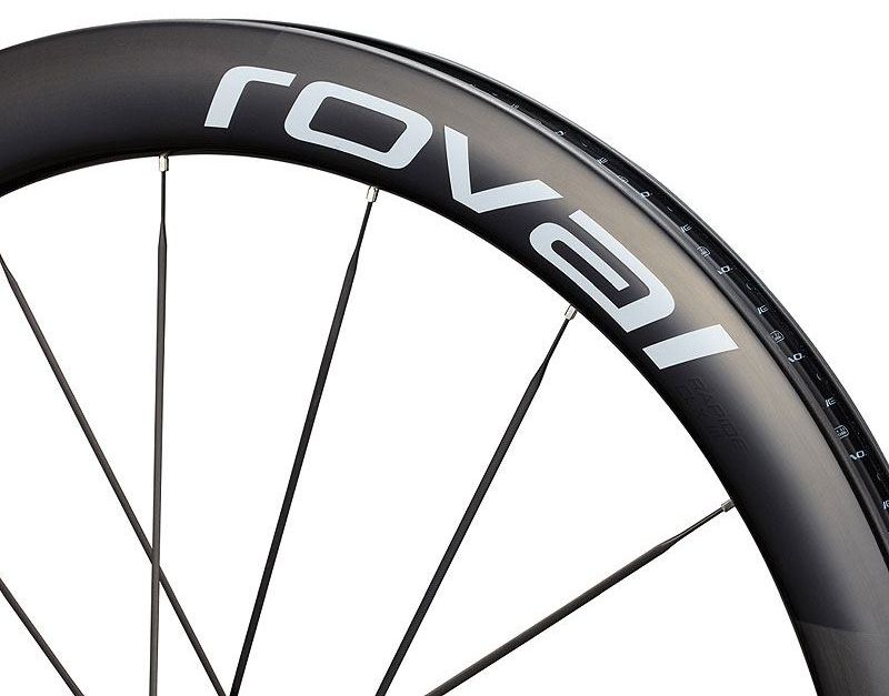 Колеса комплект 28" Roval Rapide CLX III (gloss carbon-gloss white)