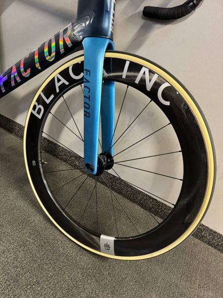 ТРЕКОВЫЙ ВЕЛОСИПЕД FACTOR RAIDEN